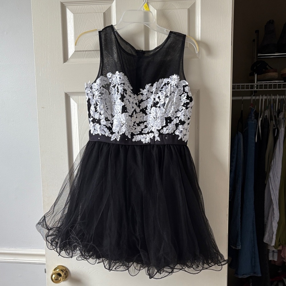 Angel Black Mesh Detail Garment